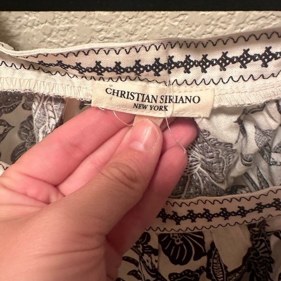 Cream and black blouse - Picture 2 of 4